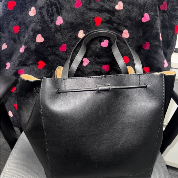 LAUREN RALPH LAUREN BLACK LEATHER ANDIE LARGE DRAWSTRING TOTE - Picture 7 of 9